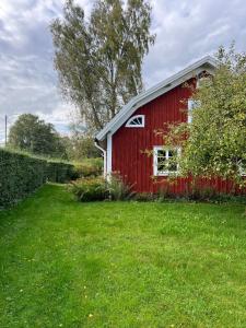 Malingstorp - Cottage with lake and sauna