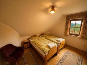 Zidanica Jakec Wine House & Scenic Views