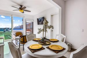 Dog-friendly Ocean-view Retreat with Pool Access plus Rooftop Deck, AC