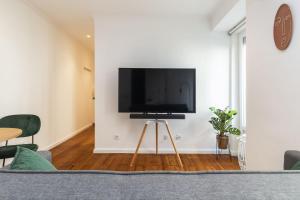 Apartment 1 Bedroom with AC Fiber Optic Internet