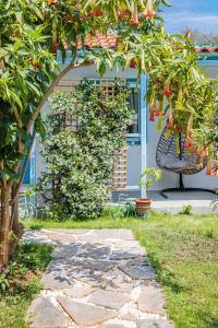 Riginos Garden House