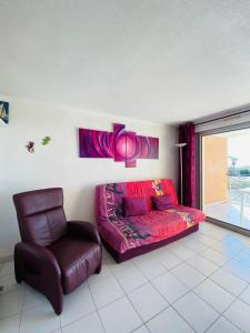 AGENCE JF IMMO-Apt 5 personnes parking - piscine collective - front de mer - Ménage inclus -V0730