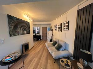 Ahshraya Art & Music Stay, Center Avignon 4p