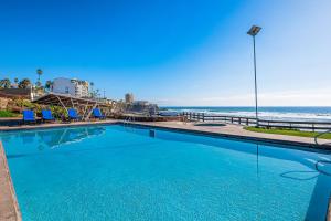 Dog-Friendly Villa with Heated Outdoor Pool, Hot Tub, Streaming, Partial Views