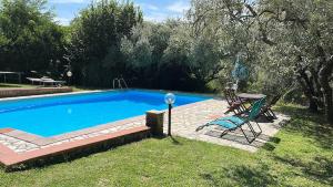 Cottage with private swimming-pool