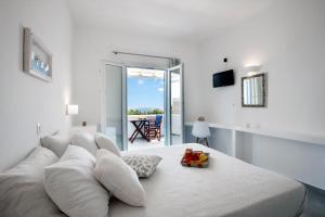 Flora & Agelos Studios - Paros