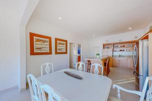 Dog-Friendly Villa with Heated Outdoor Pool, Hot Tub, Streaming, Balcony, Grill