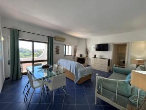 Apartamento T1 Oura - 300m da praia