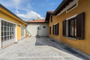 Villa Canturina - Private apartment in a villa with exclusive garden and free parking