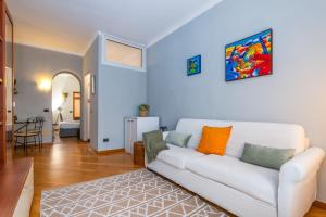 Two-room flat in central Milan near the Duomo