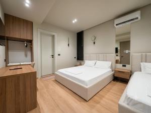 Geer Inn 3