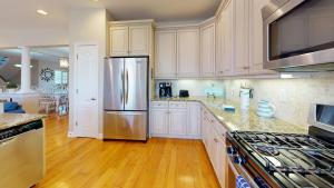 Grande at Canal Pointe 37277 Trent Ct