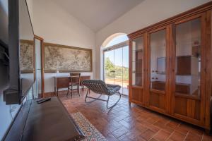 Infinity Sea Views, Jacuzzi & Sunset Over Cefalù