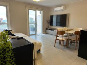 Maravilhosa cobertura com vista para o mar - HB65F