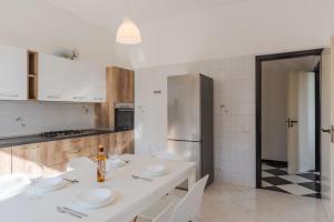Olive Villa with Garden by Wonderful Italy