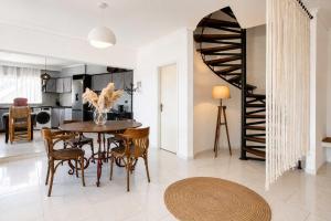 Villa Lilienne - Serene Private Jacuzzi Retreat