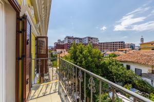 Central Gjuhadol 2BR Apartment with Free Parking