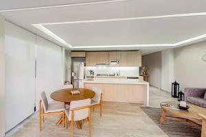 Downtown Condo with Great Views, Shared Pool, Hot Tub, & Grill
