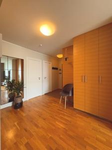 Great location in Reykjavík, sleeps 5,free parking