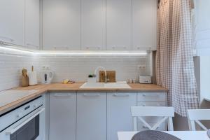 Jagiellońska Comfort Apartment by BookingHost