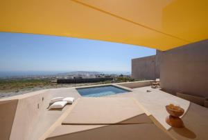 Very welcoming and cozy villa in Santorini