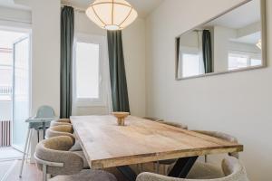 Barcelona Stadium Signature Apartment