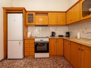 Mariοn Apartment