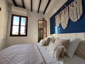 Luna, Sóller Center