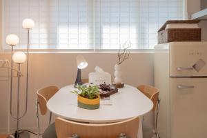 LaSeoul Stay #종로 #명동 #광장시장 #동대문 #객실당 최대6인 #넷플릭스,디즈니 등 7개 스트리밍 서비스 무료 #호텔침구 #취사세탁건조가능