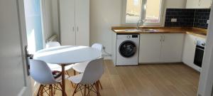 Two-bedroom apartment in Aldán