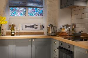 32 Sandside, 5 bedroom, Harbour views, Scarborough