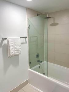 1BR North View Balcony Resort Pool & Beach