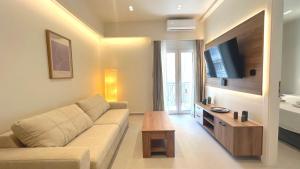 Modern Bright 1BR next to Pasalimani & Marina Zeas