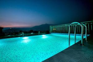 Beautiful Kathmandu Infinity pool Hotel