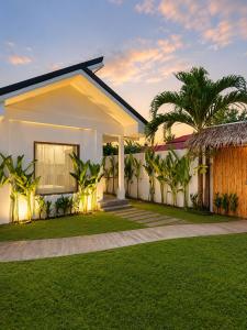 White Palm Villa 1