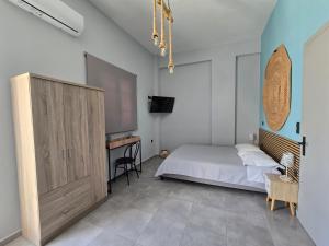 LUNA & TERRA APARTMENTS SYROS