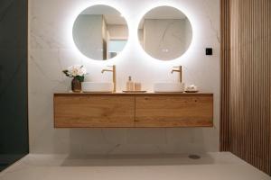 Detached house in a private condominium