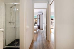 22PAR1006 Newly refurbished 2bed apartment in Paral