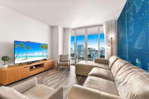 Bright 1BR - Sunset View -Beach Access