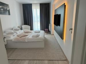 Betty Apartment ll