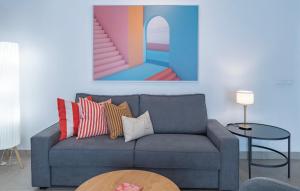 Stylish City-Centre Apartment with Private Terrace, Pool & Parking