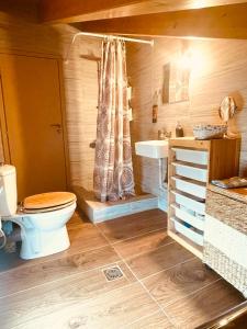 Serene Luxury Loft, Near Airport, Free Parking