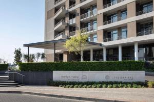 Menlyn Maine Stay with City Views