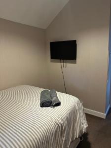 Contractor friendly , central, close to town football stadium and hospital