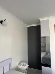 Zully Homestay Studio Apartment in Utawala Near JKIA Airport & SGR Terminus - Free Parking & Fast Wi-Fi