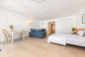Studio with Beach & Pool Access Included - Golden Club