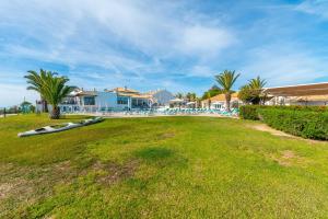 Studio with Beach & Pool Access Included - Golden Club