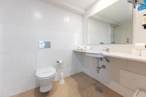 Golden Sea View - Studio with Beach & Pool Included