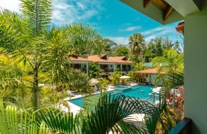 Bungalows Beachfront Hotel
