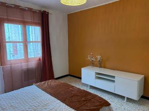 Appartement avec 1 chambre climatisé au cœur d Aigues-Mortes avec parking